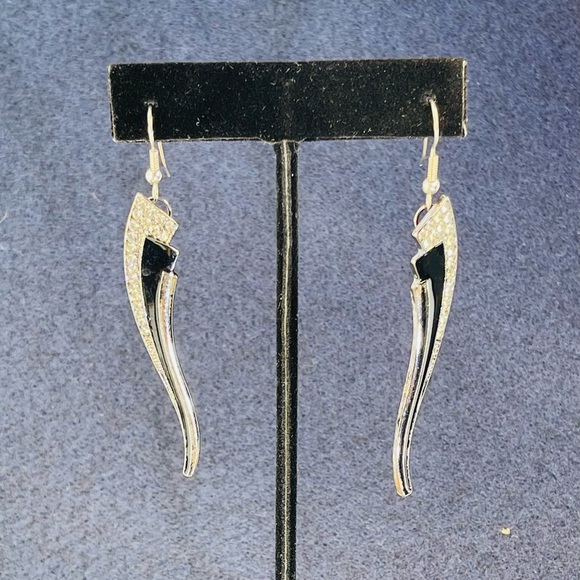 Classy BLING!  Long, dangly, blingy- what more do you need?   Ships FREE - Picture 1 of 3